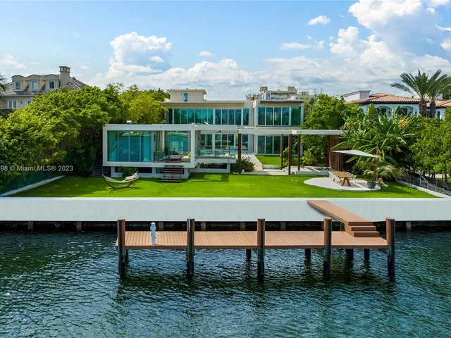 4647 Pine Tree Dr, Miami Beach FL 33140