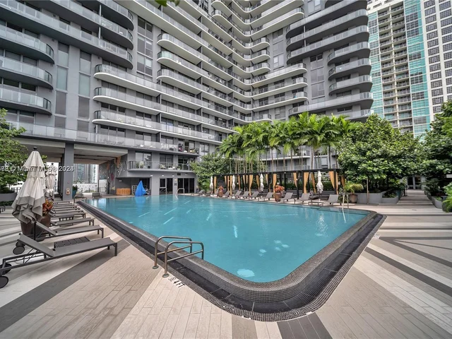 121 NE 34th St # 915, Miami FL 33137