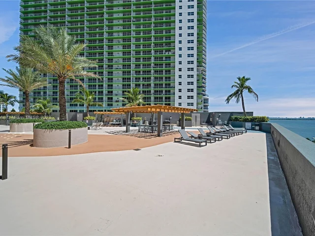 1750 N Bayshore Drive # 3208, Miami FL 33132