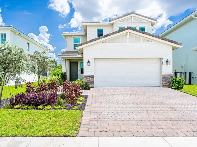 4024 Veleiros Ave, Deerfield Beach FL 33064