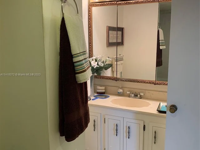 1200 Saint Charles Pl # 317, Pembroke Pines FL 33026