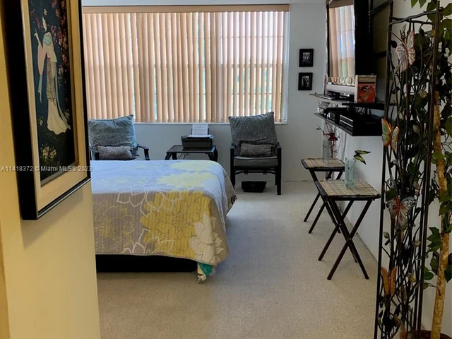 1200 Saint Charles Pl # 317, Pembroke Pines FL 33026