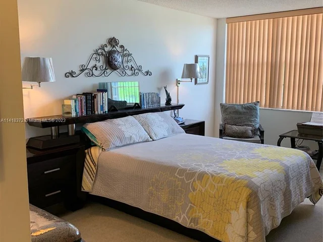 1200 Saint Charles Pl # 317, Pembroke Pines FL 33026