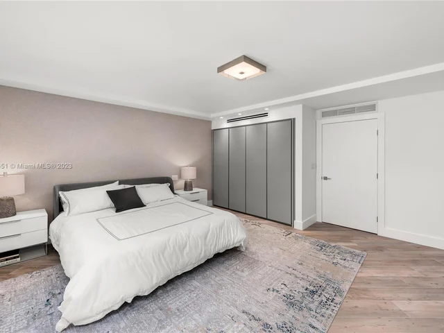 2301 Collins Ave # 1432, Miami Beach FL 33139