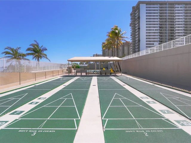 1985 S Ocean Dr, Hallandale Beach FL 33009