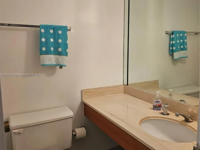 1985 S Ocean Dr, Hallandale Beach FL 33009