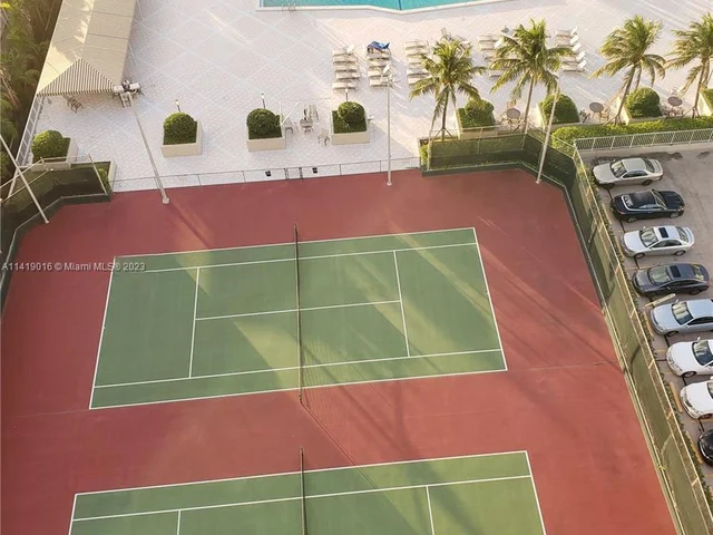 1985 S Ocean Dr, Hallandale Beach FL 33009