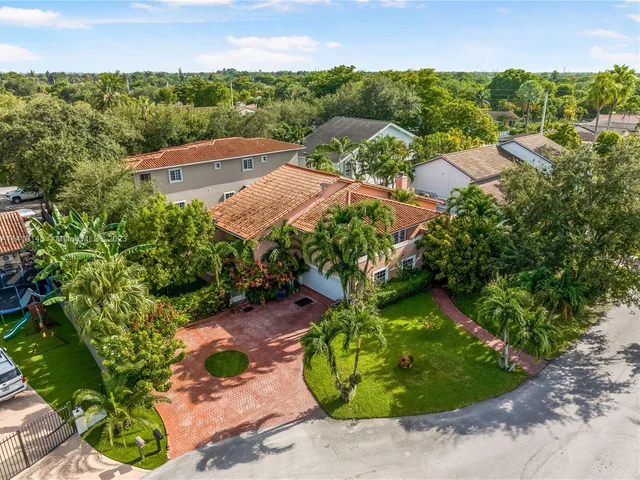 11980 SW 92nd Ln, Miami FL 33186