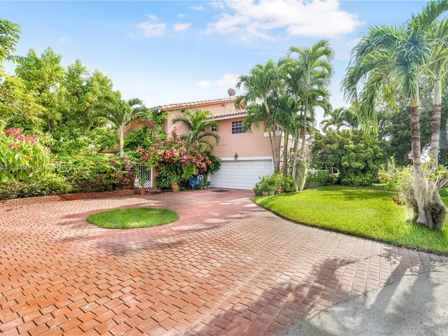 11980 SW 92nd Ln, Miami FL 33186