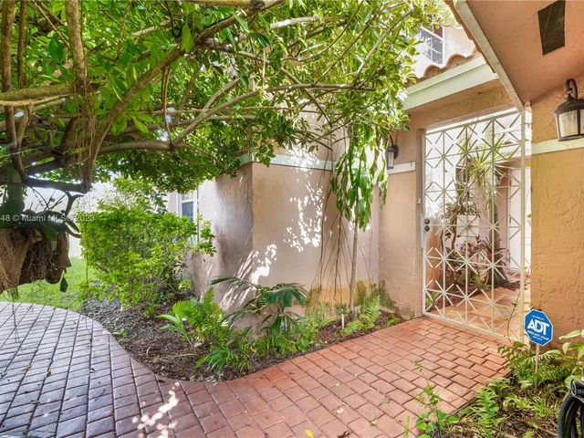 11980 SW 92nd Ln, Miami FL 33186