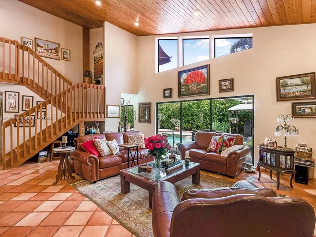 11980 SW 92nd Ln, Miami FL 33186