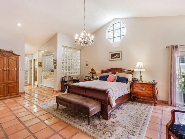 11980 SW 92nd Ln, Miami FL 33186