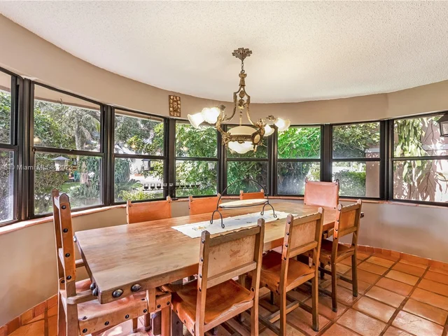 11980 SW 92nd Ln, Miami FL 33186