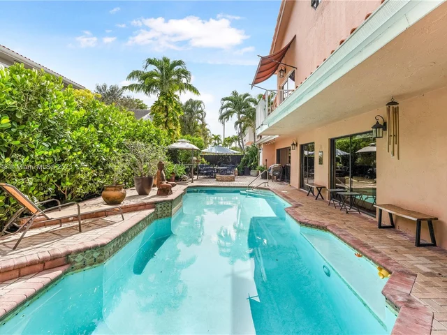 11980 SW 92nd Ln, Miami FL 33186