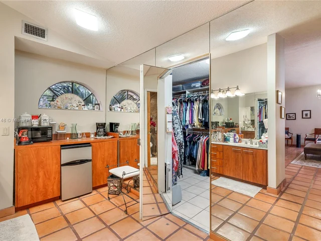 11980 SW 92nd Ln, Miami FL 33186