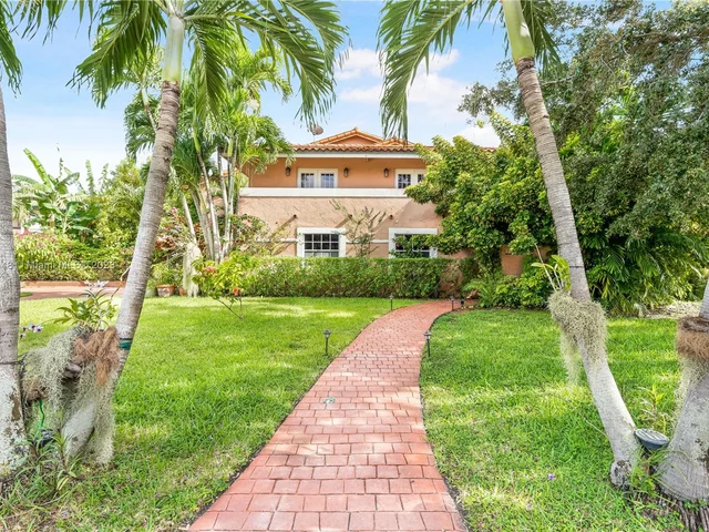 11980 SW 92nd Ln, Miami FL 33186