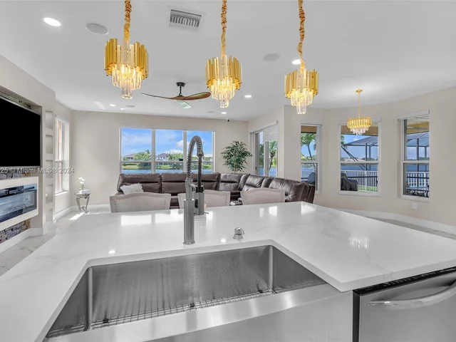 15234 SW 19th St, Miramar FL 33027