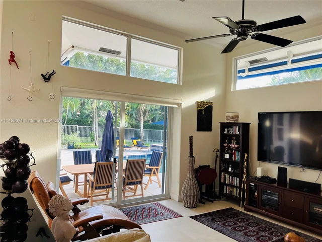 3280 Paddock Rd, Weston FL 33331