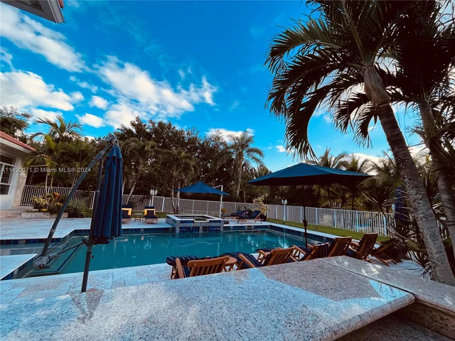 3280 Paddock Rd, Weston FL 33331