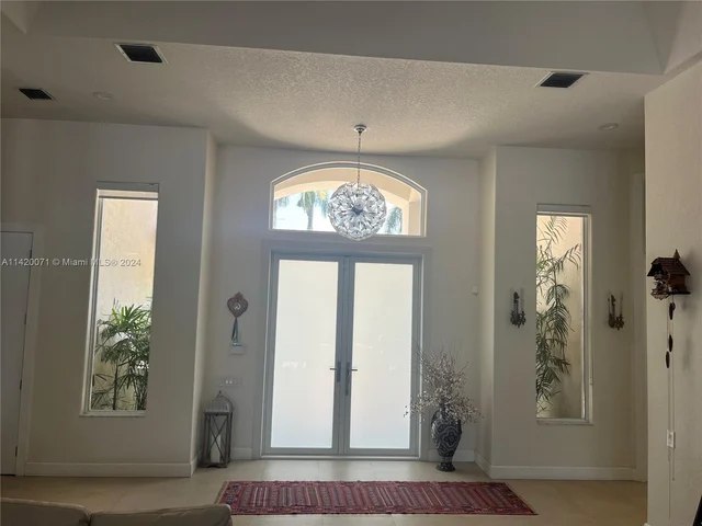 3280 Paddock Rd, Weston FL 33331