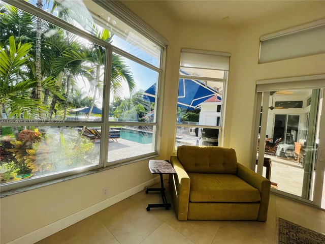 3280 Paddock Rd, Weston FL 33331