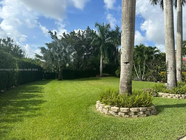 3280 Paddock Rd, Weston FL 33331