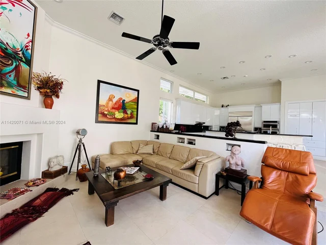 3280 Paddock Rd, Weston FL 33331