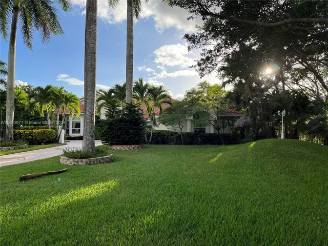 3280 Paddock Rd, Weston FL 33331