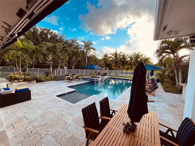 3280 Paddock Rd, Weston FL 33331