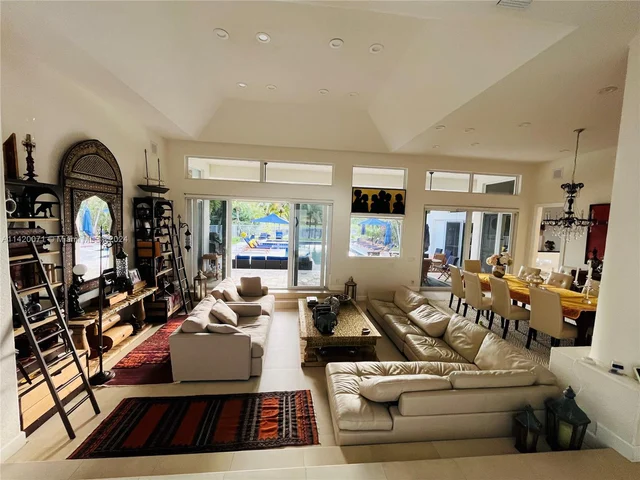 3280 Paddock Rd, Weston FL 33331