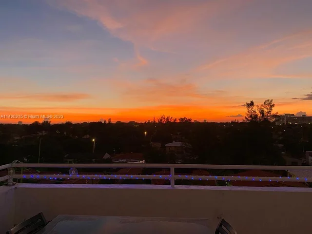 9156 Collins Avenue Unit 406, Surfside FL 33154