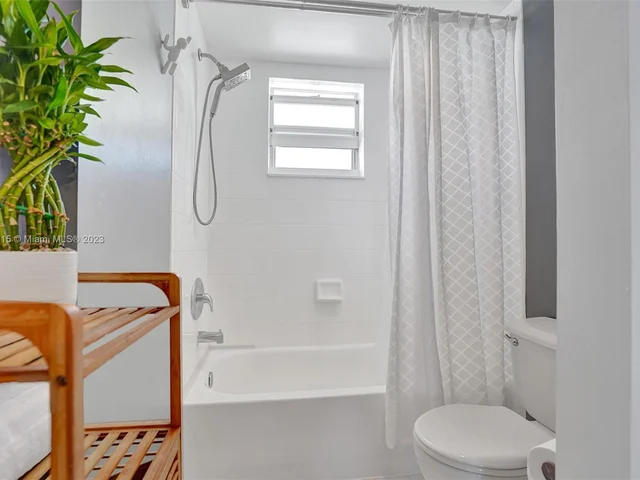 9156 Collins Avenue Unit 406, Surfside FL 33154