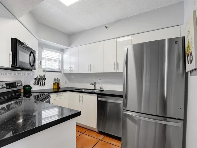 9156 Collins Avenue Unit 406, Surfside FL 33154