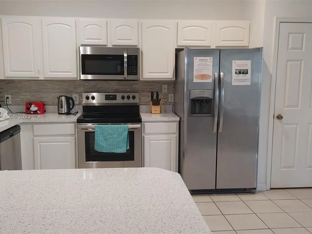 7751 BASNETT CIRCLE, Kissimmee FL 34747