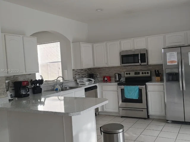 7751 BASNETT CIRCLE, Kissimmee FL 34747