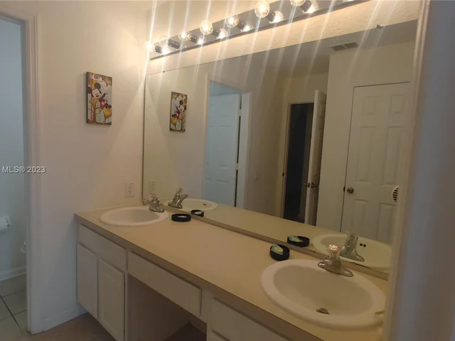 7751 BASNETT CIRCLE, Kissimmee FL 34747