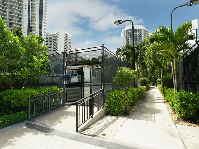 1000 W Island Blvd # 610, Aventura FL 33160