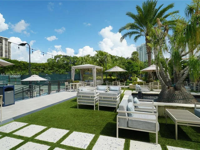 1000 W Island Blvd # 610, Aventura FL 33160