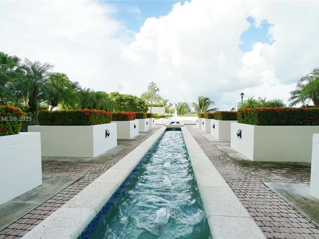 1000 W Island Blvd # 610, Aventura FL 33160