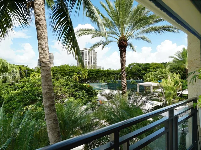 1000 W Island Blvd # 610, Aventura FL 33160