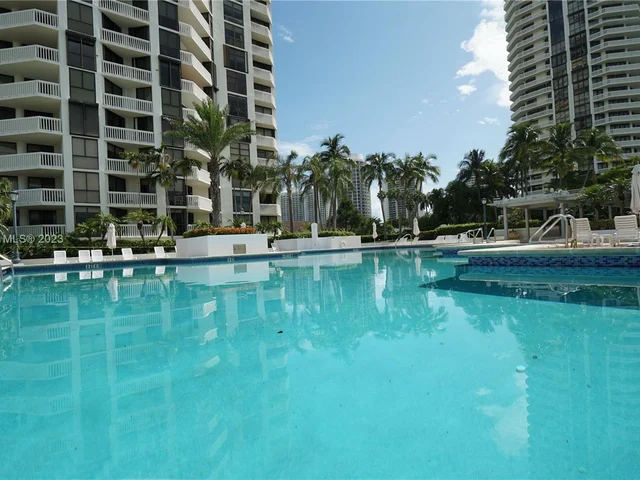 1000 W Island Blvd # 610, Aventura FL 33160