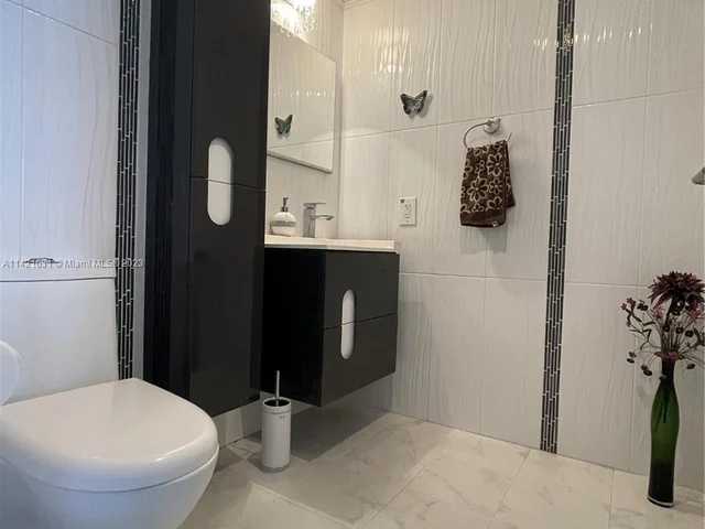 3180 S Ocean Dr # 1603, Hallandale Beach FL 33009