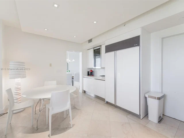 789 Crandon Blvd # 1006, Key Biscayne FL 33149