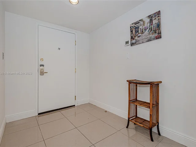 5225 Collins Ave # 407, Miami Beach FL 33140