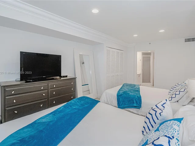 5225 Collins Ave # 407, Miami Beach FL 33140