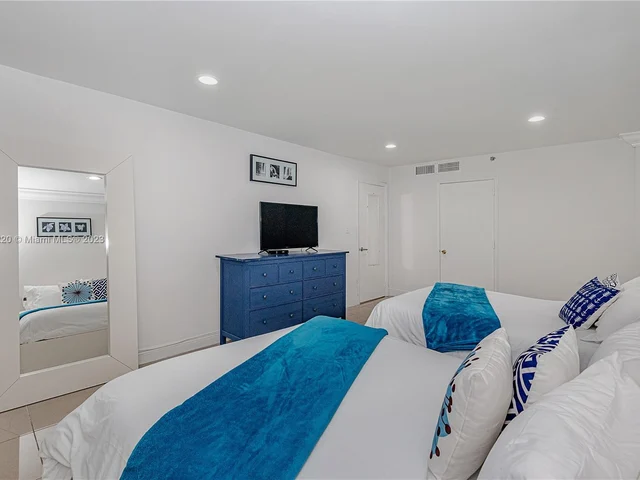 5225 Collins Ave # 407, Miami Beach FL 33140