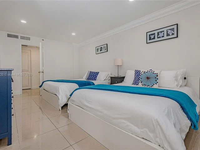 5225 Collins Ave # 407, Miami Beach FL 33140