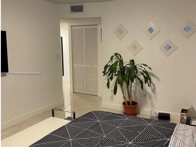 2750 NE 183rd St # 804, Aventura FL 33160