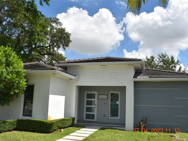 5977 SW 4th St, Miami FL 33144