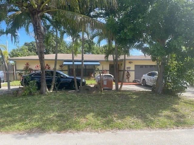 251 SW 16th St, Pompano Beach FL 33060